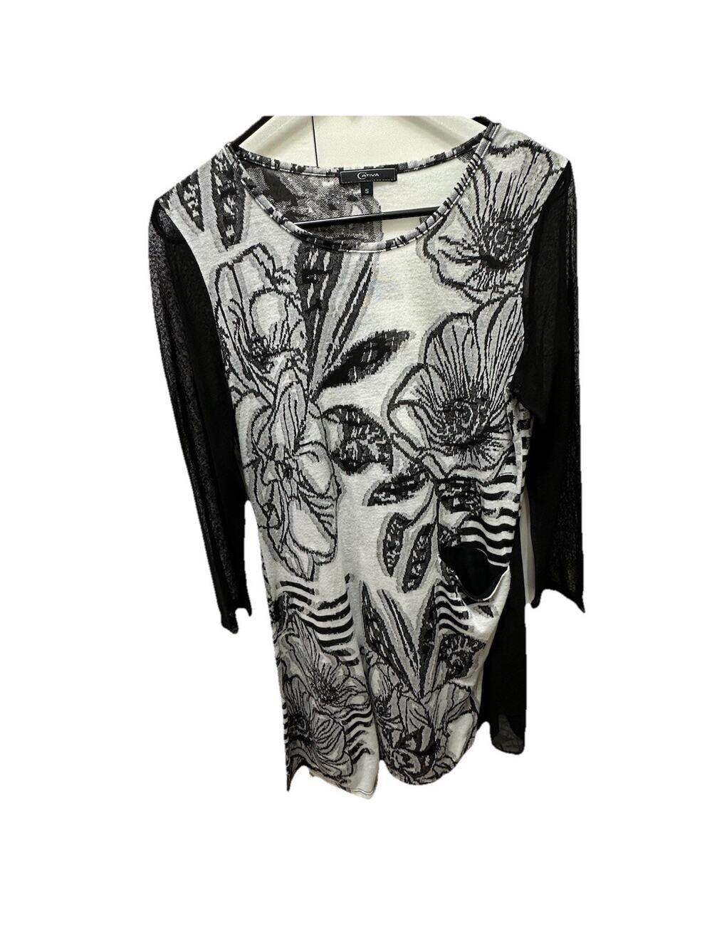 CATIVA Women’s Black & White Floral Design Asymmetrical Sheer Sleeves Size Small